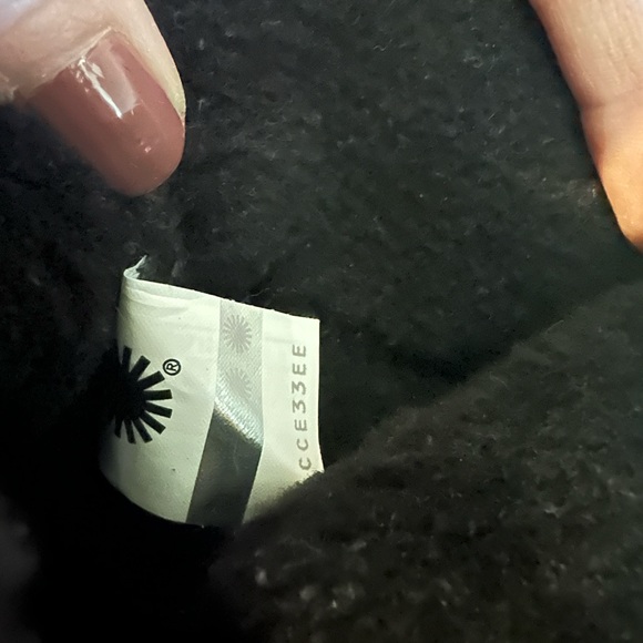 Black UGG Women’s Aika Ankle Boots Size 7.5 - Picture 5 of 6